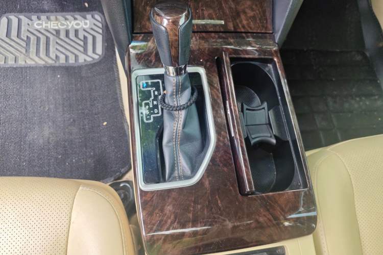 Used Toyota Camry 2015 2.0G Premier Edition Gear Lever