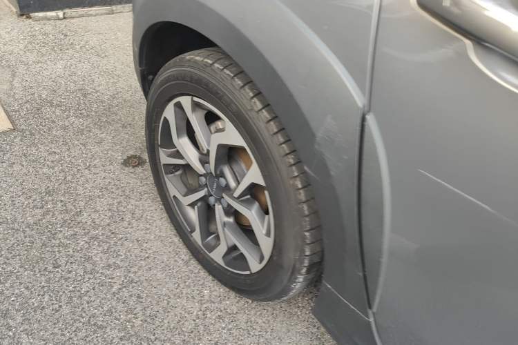 Used Lynk & Co 02 2018 1.5T DCT Two-Wheel Drive Pro Version China V Emission Standard Right Rear Wheel Hub