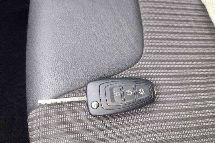 Used Ford Focus 2012 Hatchback 1.6L Automatic Fashion Edition
