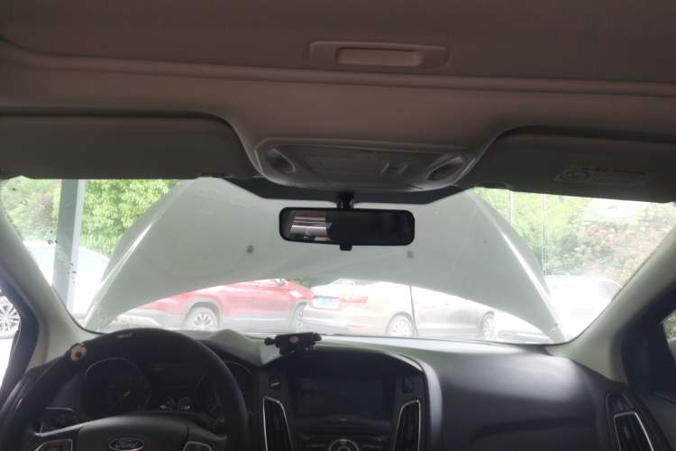 Used Ford Focus 2018 Hatchback Classic 1.6L Automatic Trendy SmartDrive Edition
