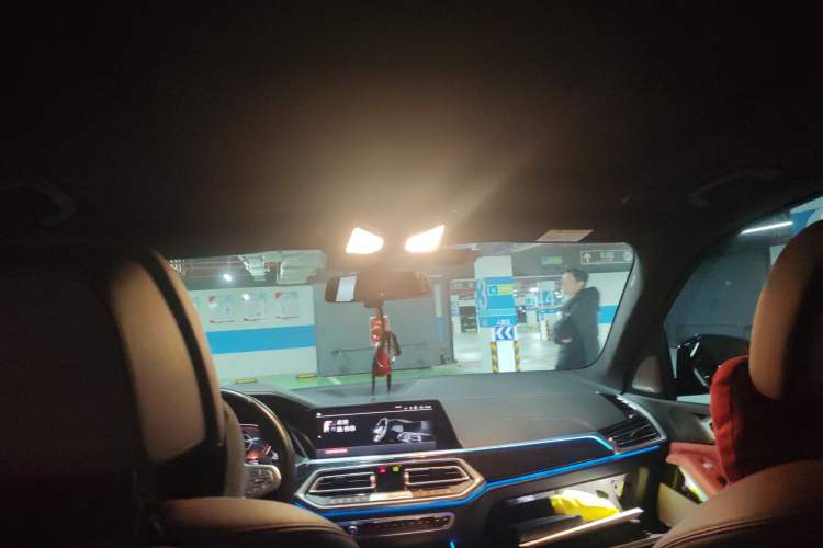 Used BMW X5 2022 xDrive 40Li Luxury Edition M Sport Package
