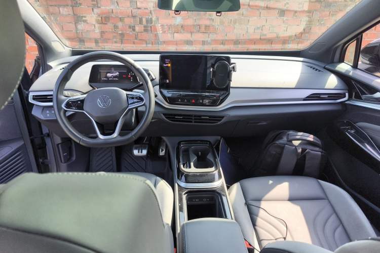 Used Volkswagen ID.4 CROZZ 2021 Long-Range PRO Two-Wheel Drive Version