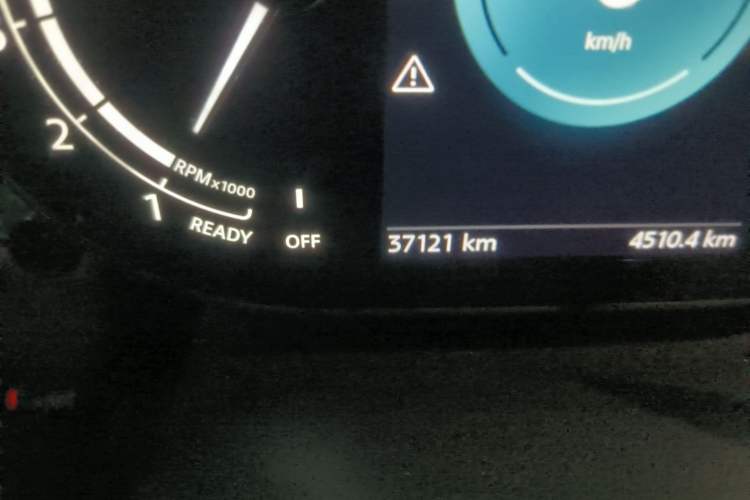 Used MINI 2022 Updated 1.5T COOPER Classic Edition Odometer Close Up