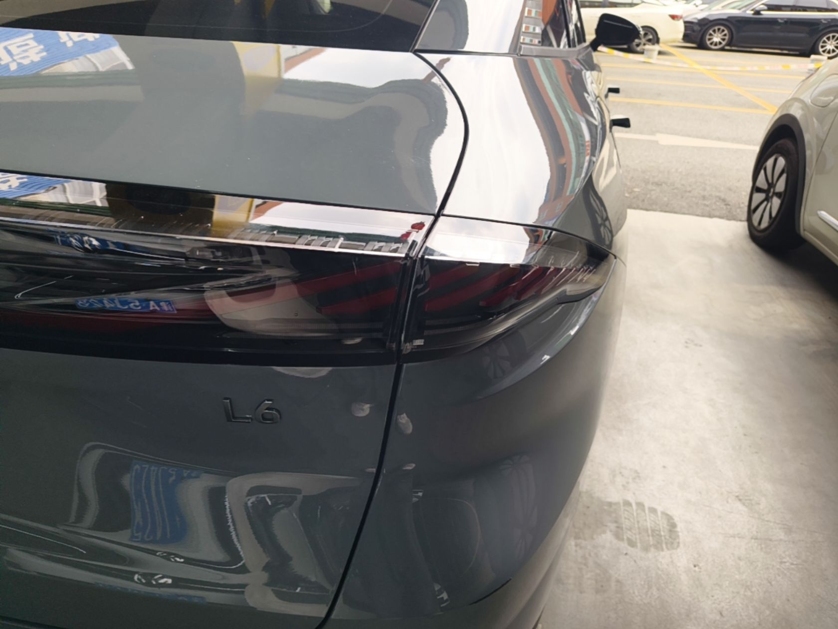 Geely Galaxy L6 2023 125km MAX — снимка 9