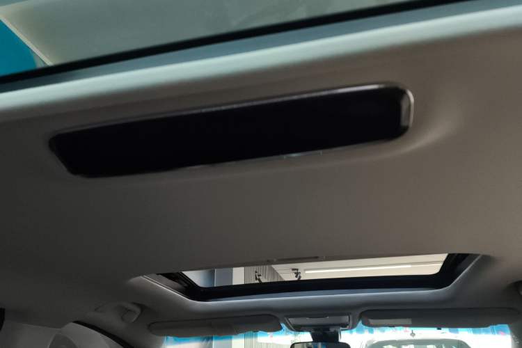 Used Honda Elysion 2022 2.0L eHEV Luxury Edition