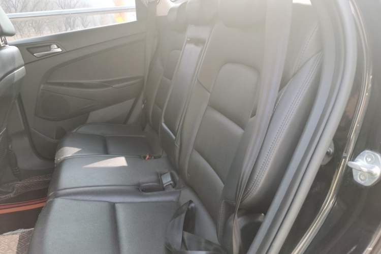 Used Hyundai Tucson 2015 1.6T Dual-Clutch Two-Wheel-Drive Smart Model