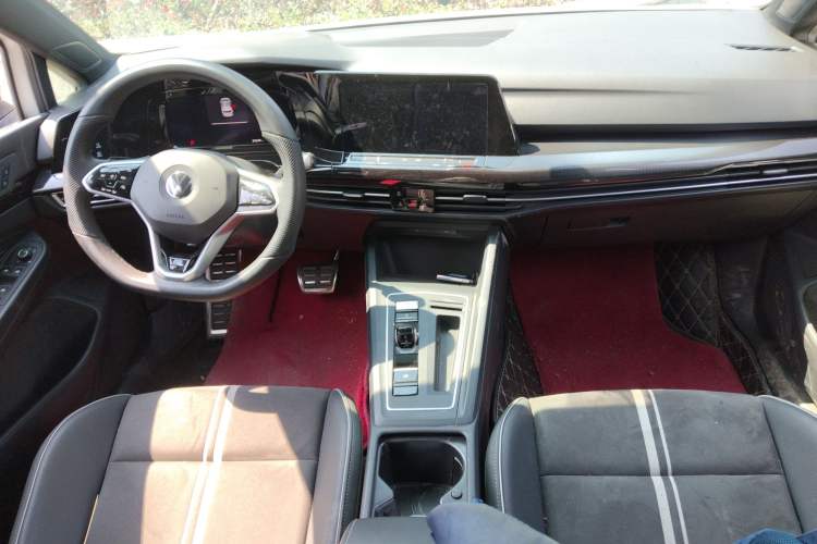 Used Volkswagen Golf 2023 Facelift 280TSI DSG R-Line
