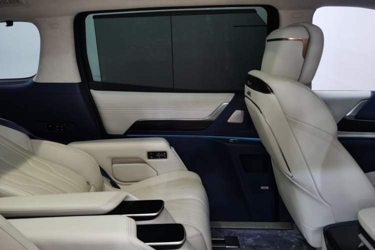 Used Buick Century 2023 2.0T Six-Seater Yinshi Edition