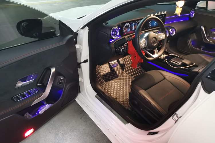 Used Mercedes-Benz CLA 2022-Year Updated CLA 200 Driver Seat