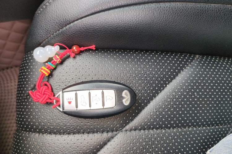 Used Infiniti QX70 2013 3.7L Standard Edition Vehicle Key