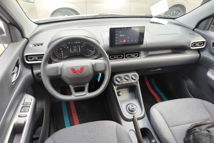 Used Wuling Hongguang New Energy 2025 Extended-Range Hybrid 50KM Comfort Version