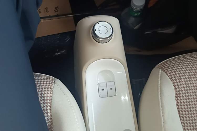 Used Wuling Hongguang MINIEV 2024 3rd Generation 215km Advanced Version
