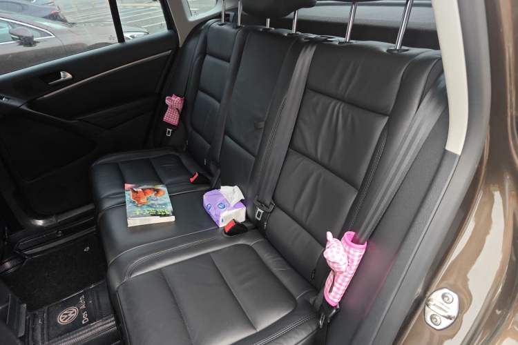 Used Volkswagen Tiguan 2015 1.8TSI Automatic Two-Wheel Drive Comfort Edition Left Rear Seat