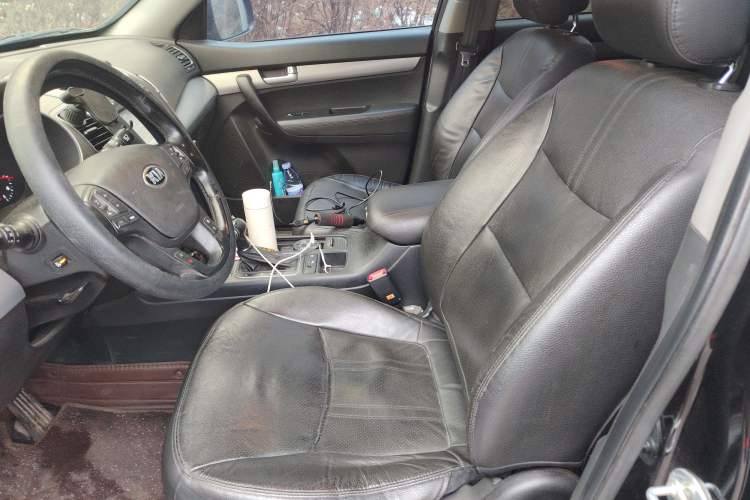 Used Kia Sorento 2013 2.2T 7-seat Diesel Luxury Edition Left Front Seat