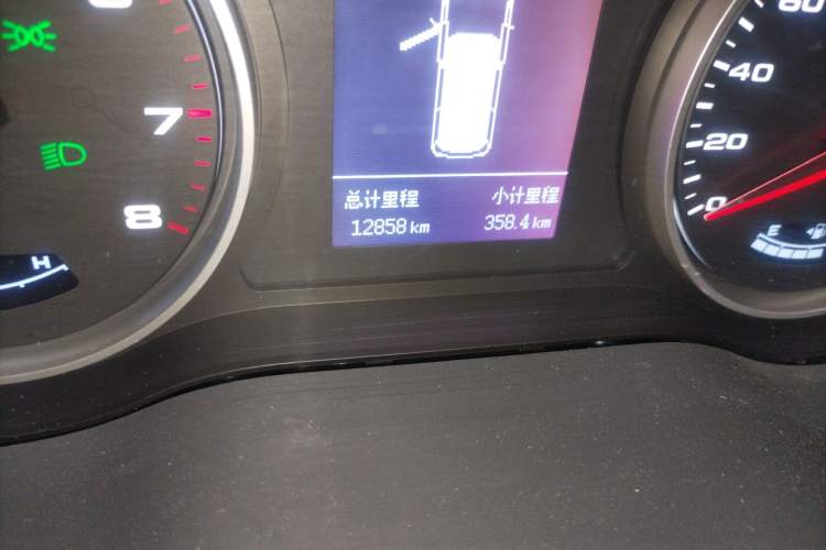 Used JAC Refine M3 2022 1.5T 7-Seater Standard Edition
