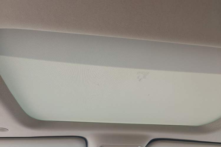 Used Denza D9 2022 DM-i 1040 Prestige Model
