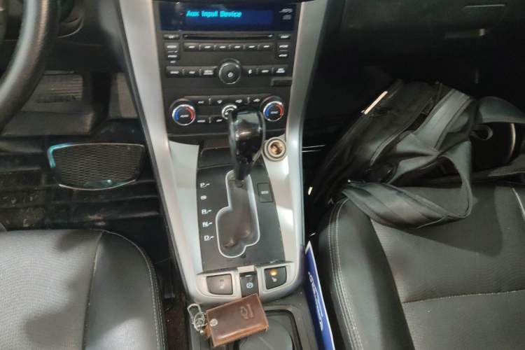 Used Chevrolet Captiva 2015 2.4L 4x4 Flagship Edition 7-Seater
