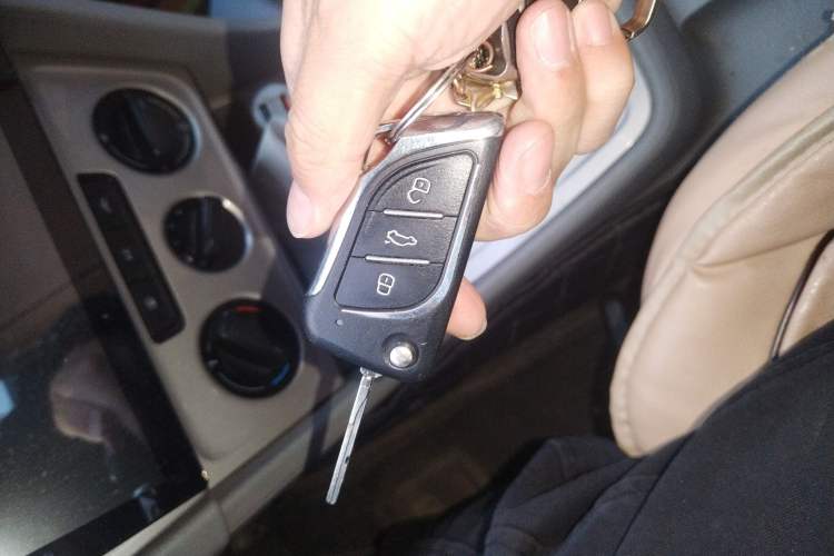 Used Volkswagen Lavida 2013 Revised Classic 1.6L Manual Fashion Edition Vehicle Key