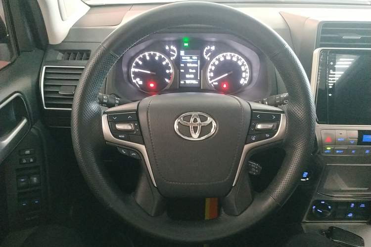 Used Toyota Prado 2019 3.5L Automatic TX-L Deluxe Edition with Rear-Mounted Spare Tire Steering Wheel