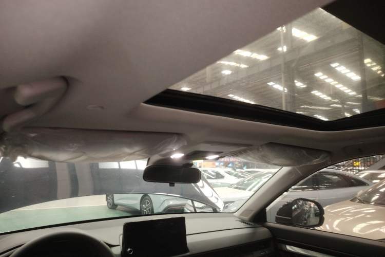 Used Honda Breeze 2023 240TURBO Two-Wheel-Drive Luxury Edition 5 Seats