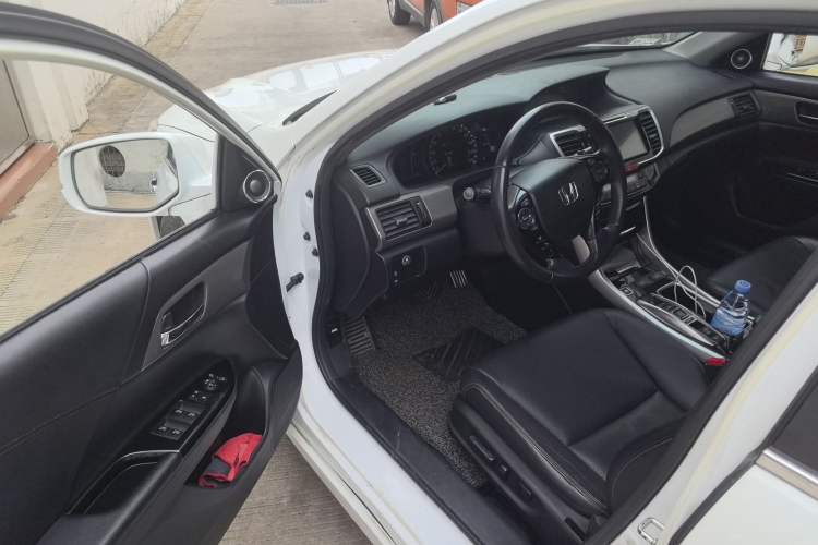 Used Honda Accord 2016 Hybrid 2.0L Rui Ling Edition Driver Seat