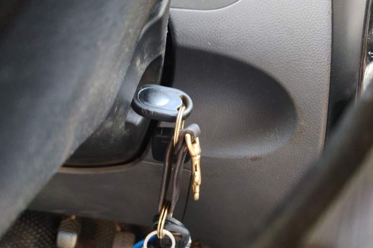 Used Wuling Rongguang V 2016 1.5L Practical Version Vehicle Key