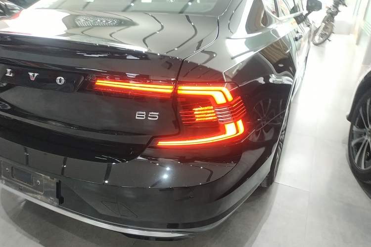 Used Volvo S90 2024 B5 Zhiyi Luxury Edition