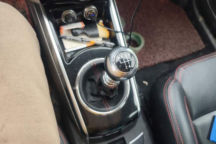 Used Zotye Domy X5 2015 1.5T Manual Luxury Version China IV Standard
