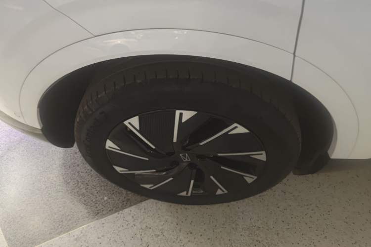 Used Avatr 07 2024 Pro+ All-Electric Version Right Rear Wheel Hub