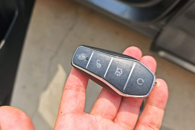 Used BYD Yuan UP 2025 Model 301KM Leading Version
