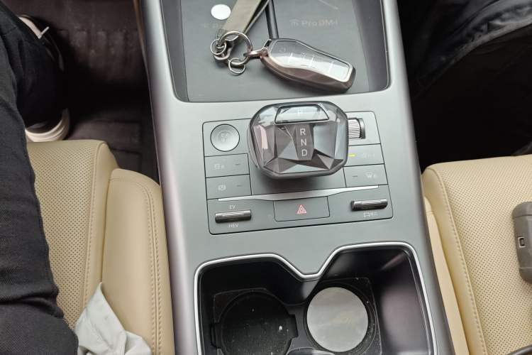 Used BYD Song Pro New Energy 2025 Second-Generation DM-i 115KM Overachiever Trim Gear Lever