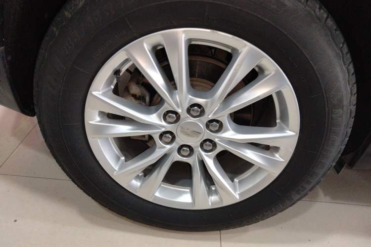 Used Cadillac XT5 2020 28T Tech Edition Exterior 5