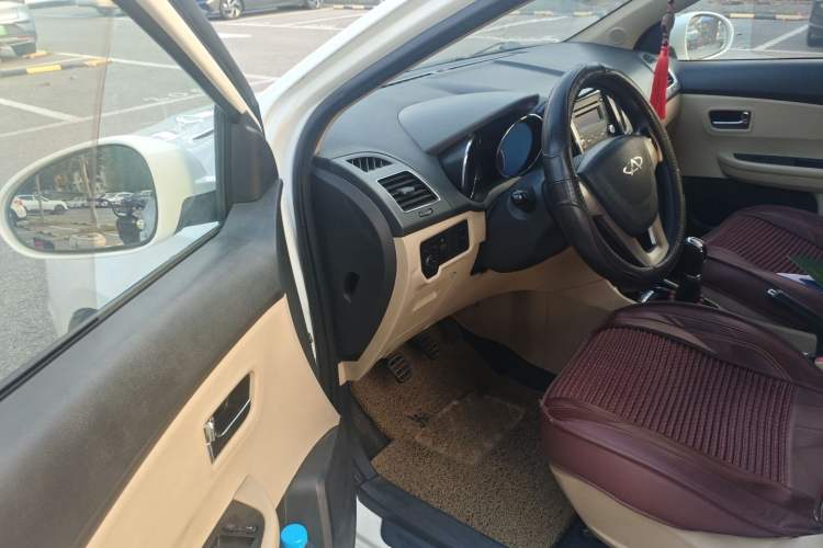 Used Chery E3 2015 1.5L Manual Fashion Model