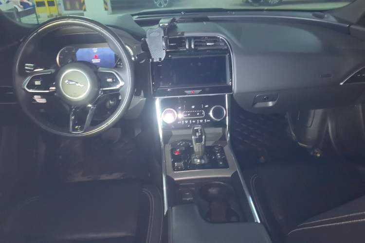 Used Jaguar XEL 2022 2.0T 200PS R-DYNAMIC Youth Sport Edition