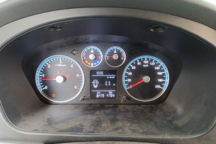 Used Foton Toano 2023 Urban Edition Van 2.0T Manual Short Wheelbase Mid-Height Roof Rear Single Tire 3-Seater Instrument Cluster