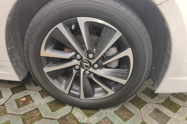 Used Lexus CT 2020 CT200h Comfort Edition Monochrome Right Front Wheel Hub