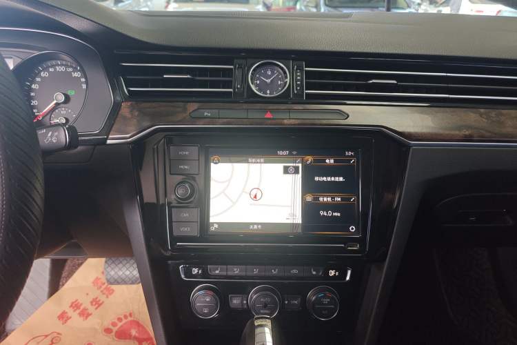 Used Volkswagen Magotan 2019 330TSI DSG Luxury Model China V Standard Audio And AC Panel