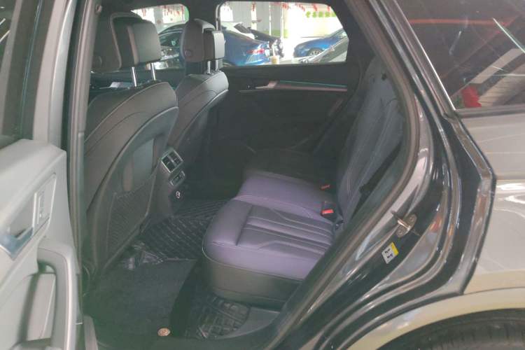 Used Audi Q5L 2023 40T Luxury Dynamic Model Left Rear Seat