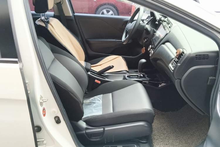 Used Honda Gienia 2017 1.5L CVT Comfort Version
