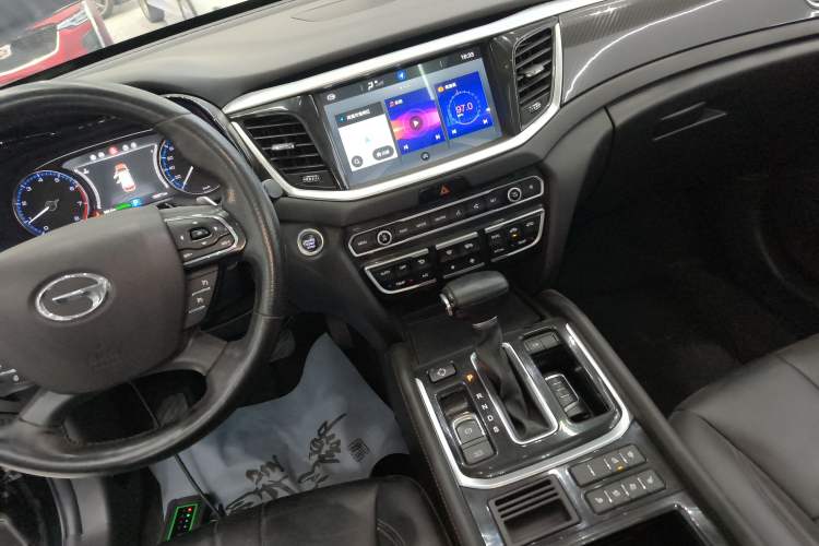 Used GAC Trumpchi GS7 2017 320T Two-Wheel-Drive Luxury Smart Connectivity Model