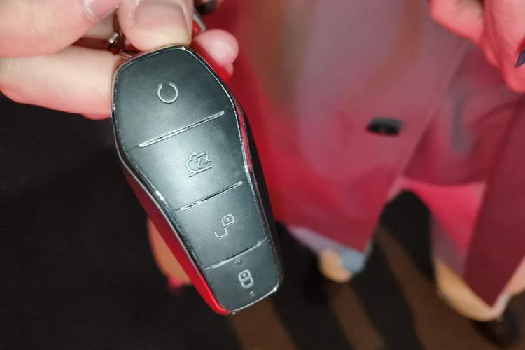 Used BYD Han 2024 DM-i Glory Edition 121KM Prestige Model Vehicle Key