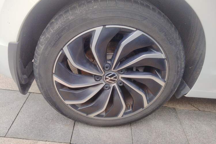 Used Volkswagen Golf 2021 280TSI DSG Pro Right Rear Wheel Hub