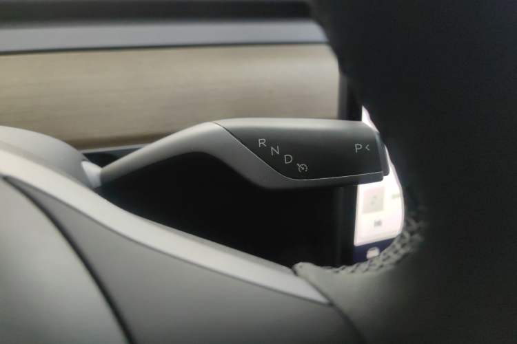 Used Tesla Model Y 2021 Long-Range All-Wheel-Drive Version
