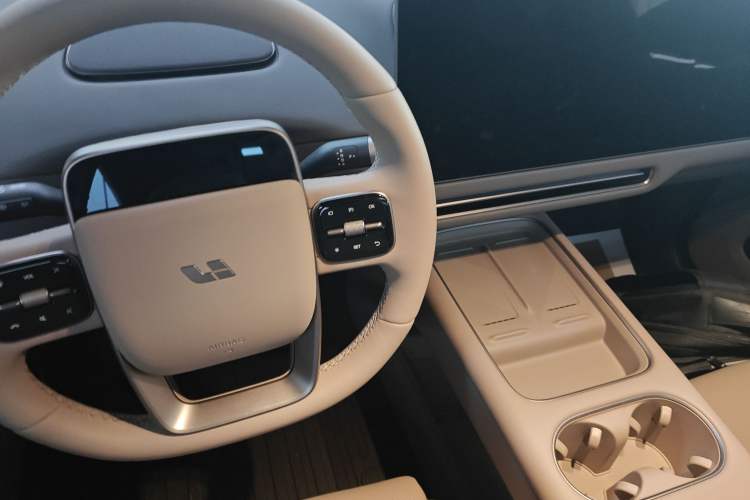 Used Li Auto Li Auto i6 2025 Model Two-Wheel-Drive Standard Type