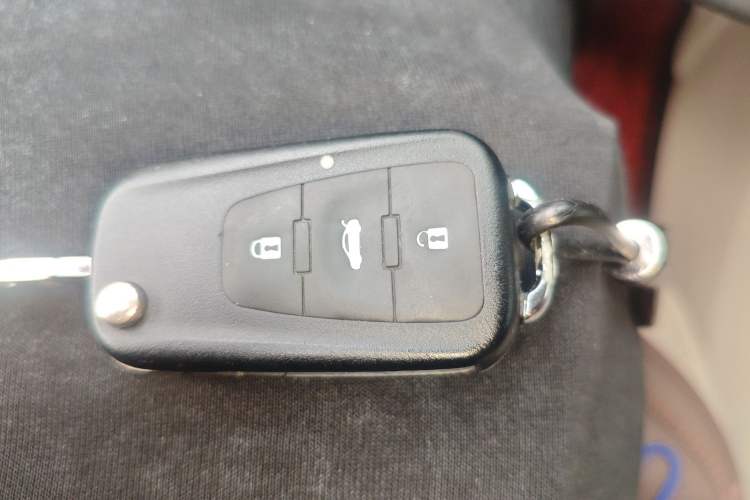 Used Roewe 360 2015 1.5L Automatic Luxury Edition
