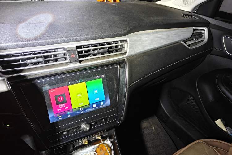 Used Roewe i5 2020 1.5L Manual 4G Connect Luxury Edition
