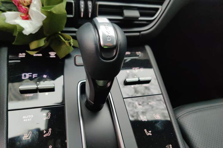 Used Porsche Macan 2023 Macan 2.0T