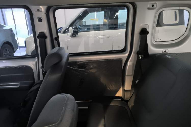 Used Wuling Zhiguang New Energy 2025 Comfort Model