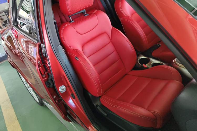 Used Infiniti ESQ 2014 1.6L Spontaneous Edition