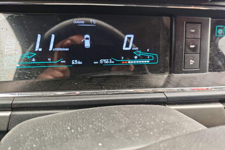 Used CHANGAN KAICHENG Oushang A600 2016 1.5L Manual Luxury 7-Seater Odometer Close Up